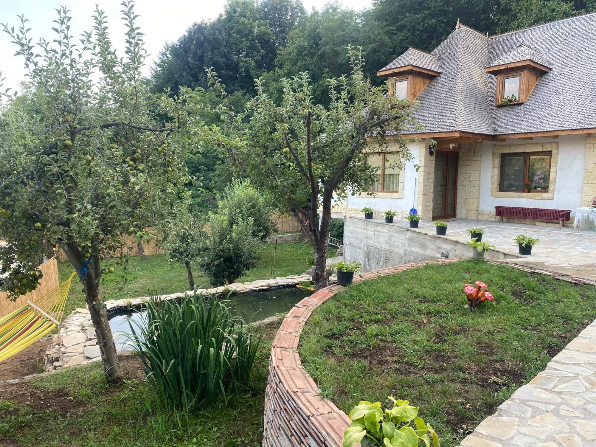 Villa Casa Cu Sindrila Vălenii de Munte Exterior foto