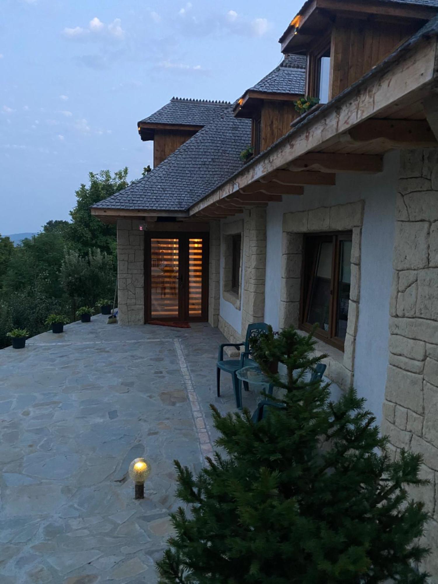 Villa Casa Cu Sindrila Vălenii de Munte Exterior foto