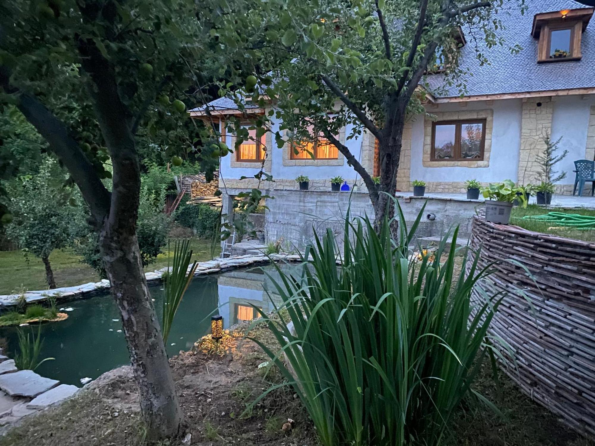 Villa Casa Cu Sindrila Vălenii de Munte Exterior foto